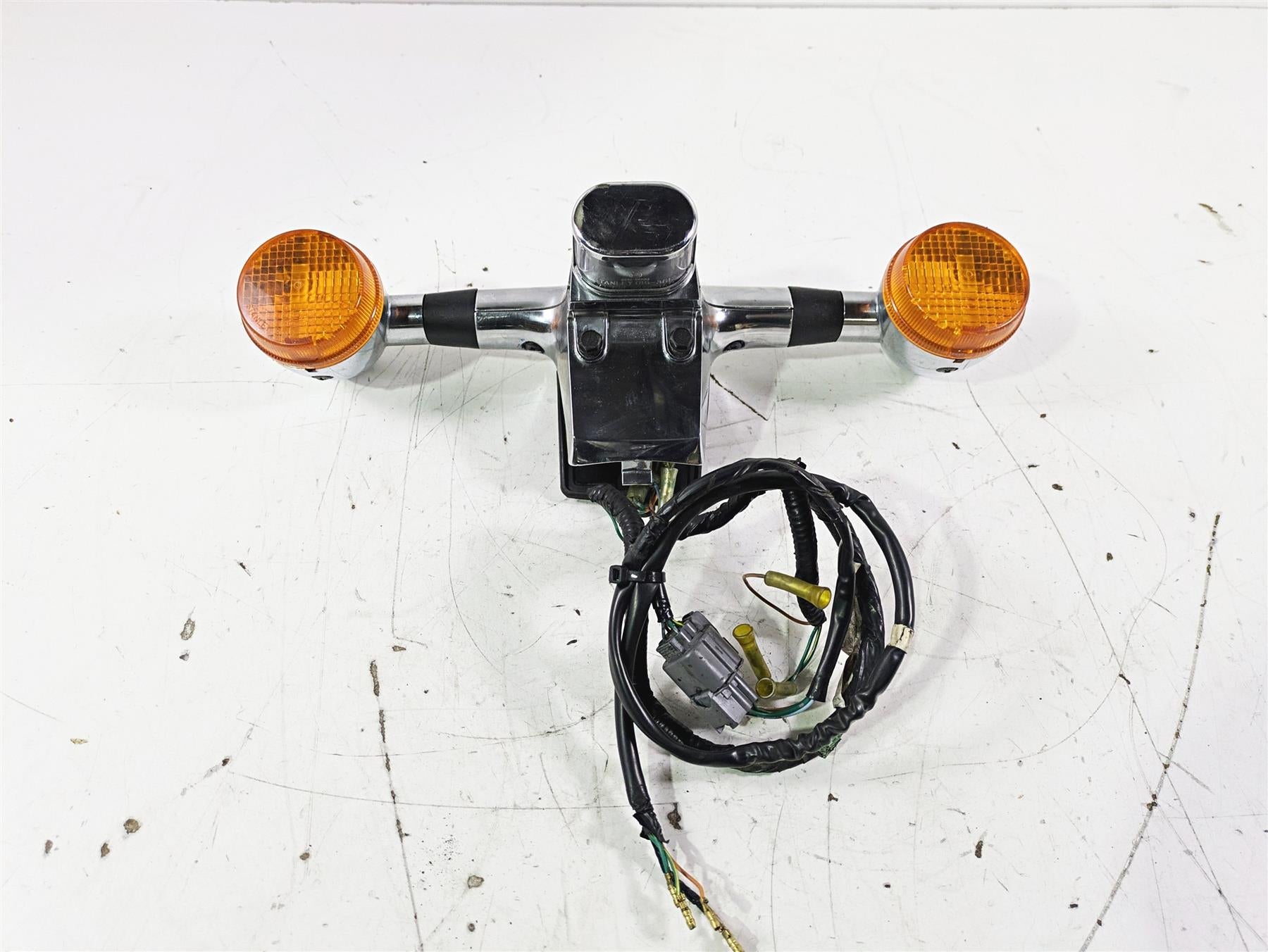 2002 Honda GL1500 CD Valkyrie Deluxe Rear Turn Signal Blinker Set 33650-MBH-013 | Mototech271