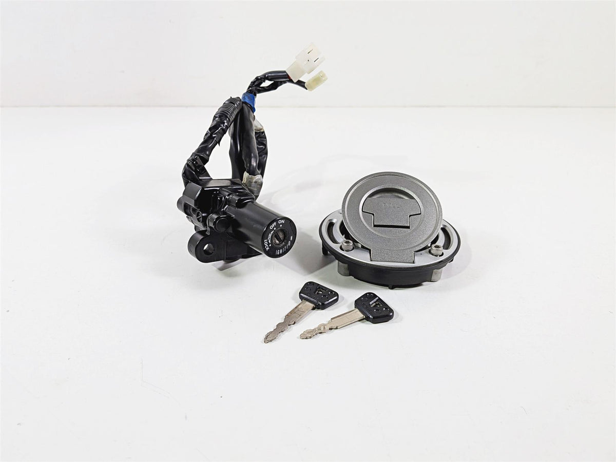 2024 Yamaha YZF R1 RN65 Ignition Switch Key Lock Set B3L-82501-11-00 {{ shop.shopifyCountryName }} - Mototech271