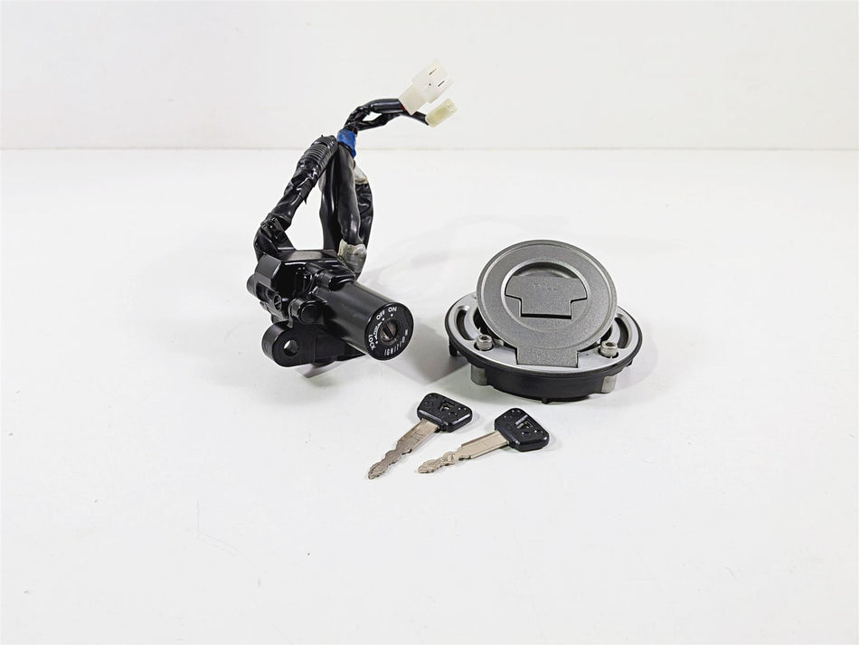 2024 Yamaha YZF R1 RN65 Ignition Switch Key Lock Set B3L-82501-11-00 {{ shop.shopifyCountryName }} - Mototech271