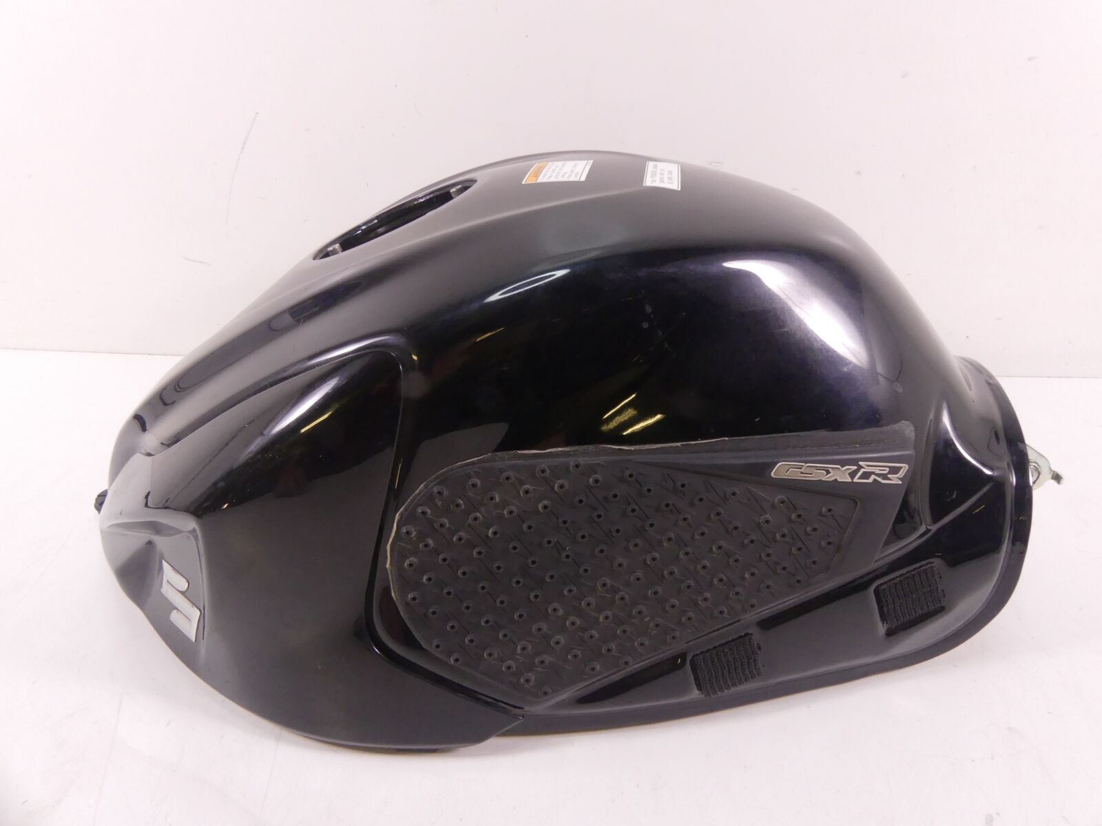 2018 Suzuki GSXR750 Fuel Gas Petrol Tank Reservoir & Covers 44100-14J32-YVB {{ shop.shopifyCountryName }} - Mototech271