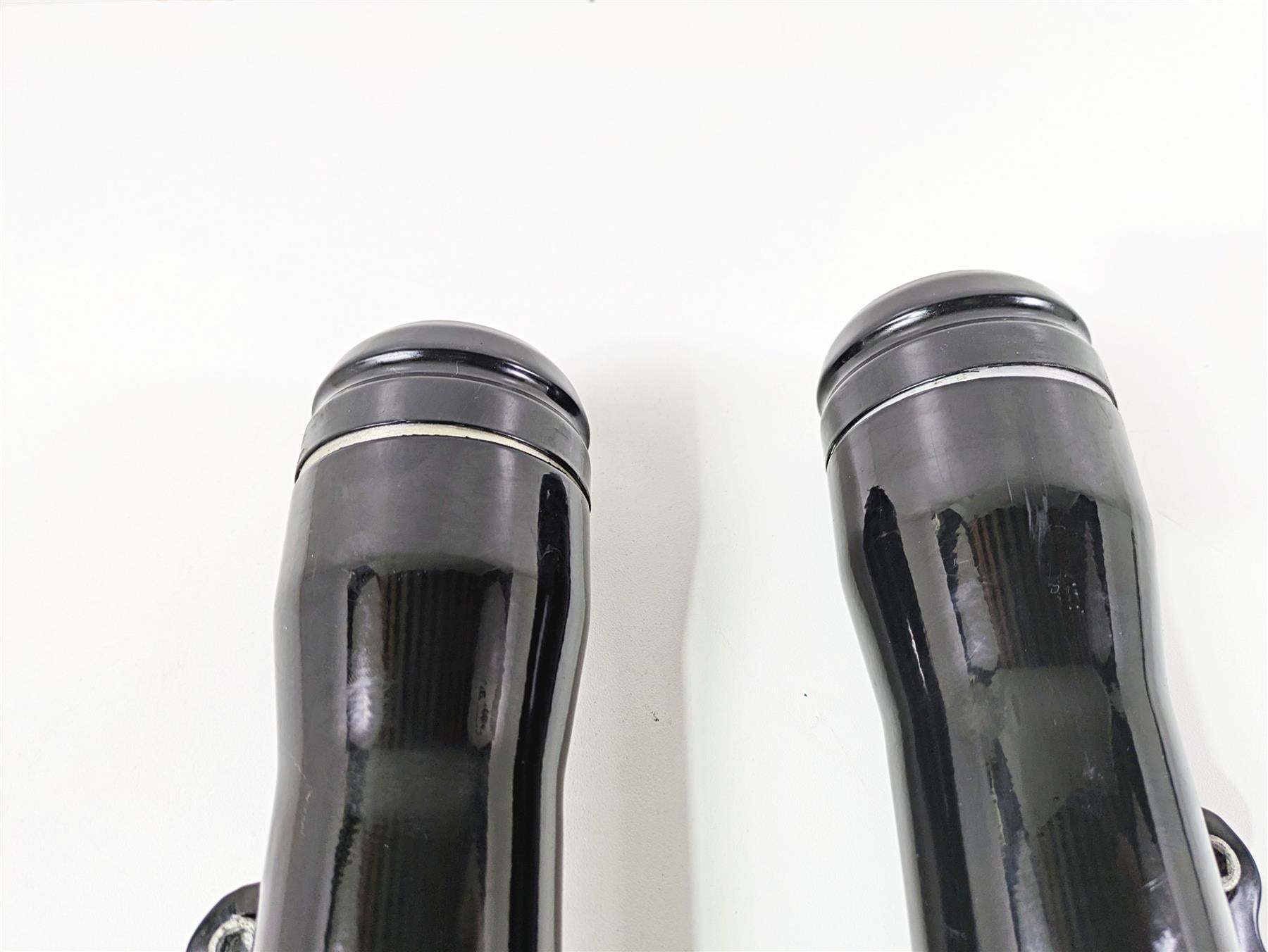 2011 Harley FXDC Dyna Super Glide Showa Front Fork Lowers 49 46607-06A 46608-06B {{ shop.shopifyCountryName }} - Mototech271