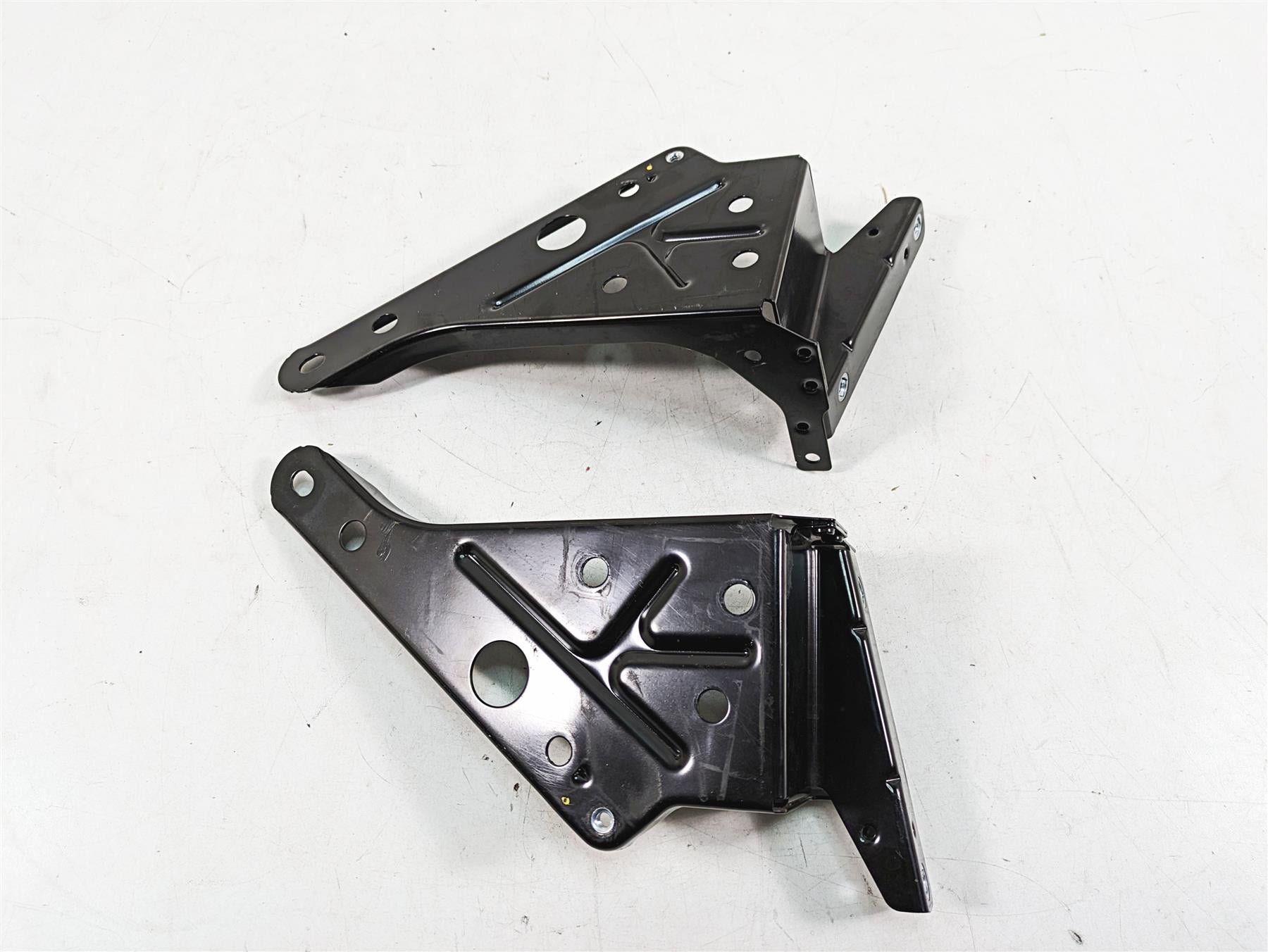 2020 Harley Touring FLHX Street Glide Front Fairing Mounting Brackets 57000170 {{ shop.shopifyCountryName }} - Mototech271