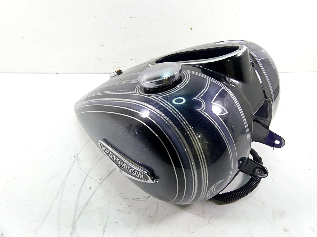2007 Harley Touring FLHRC Road King Fuel Gas Petrol Tank - Read 61268-03 {{ shop.shopifyCountryName }} - Mototech271