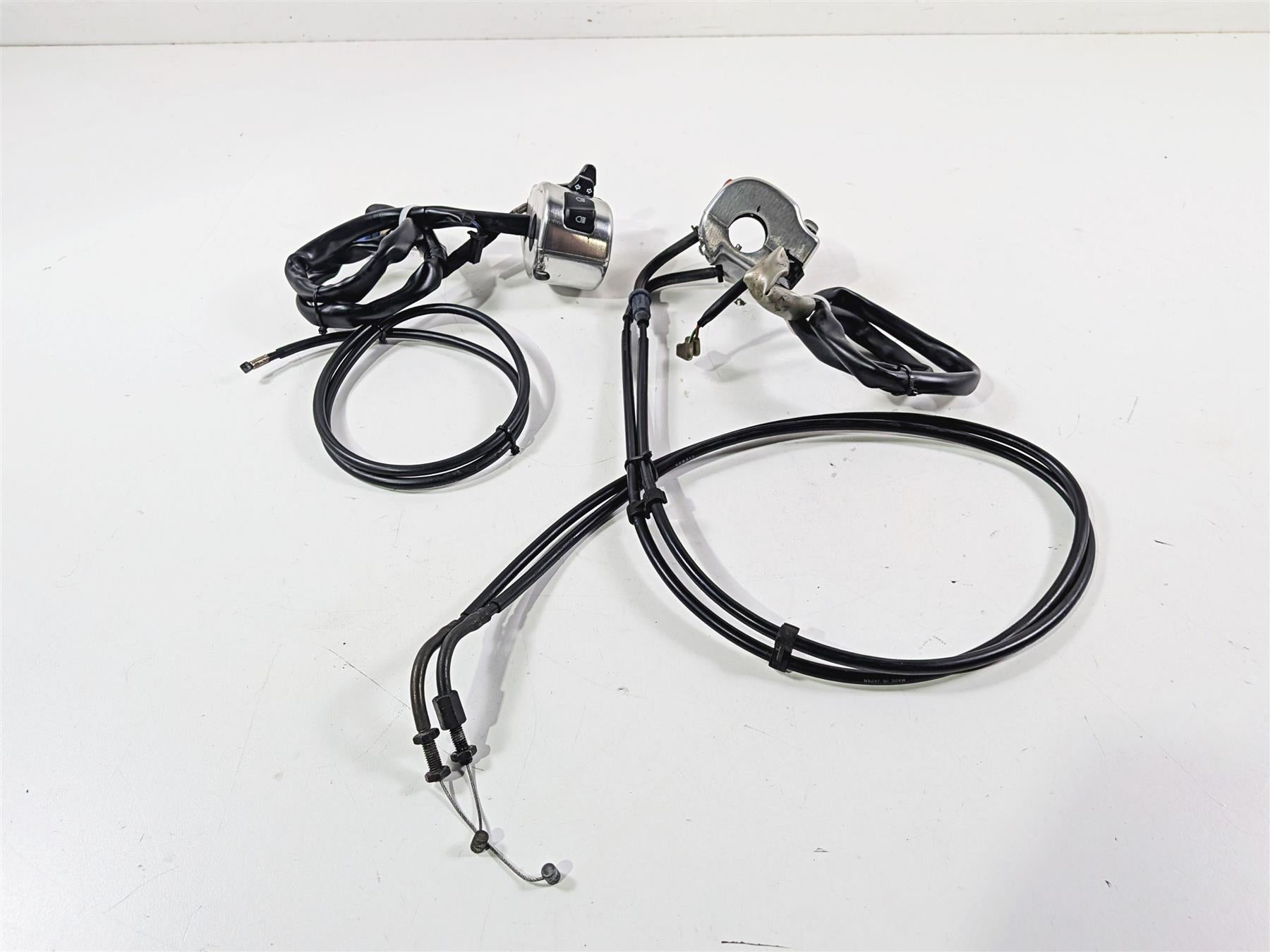 2007 Yamaha XVS1100 V-Star Custom Left Right Hand Control Switches 5VN-83975-20 {{ shop.shopifyCountryName }} - Mototech271
