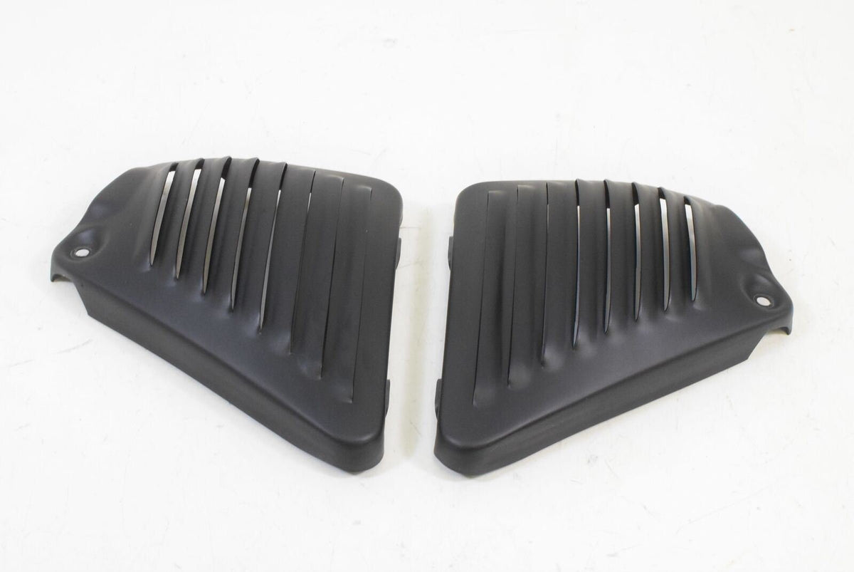 2006 Harley VRSCD Night V-Rod Neck Cover Fairing Set 66155-03BEO 66156-03BEO {{ shop.shopifyCountryName }} - Mototech271
