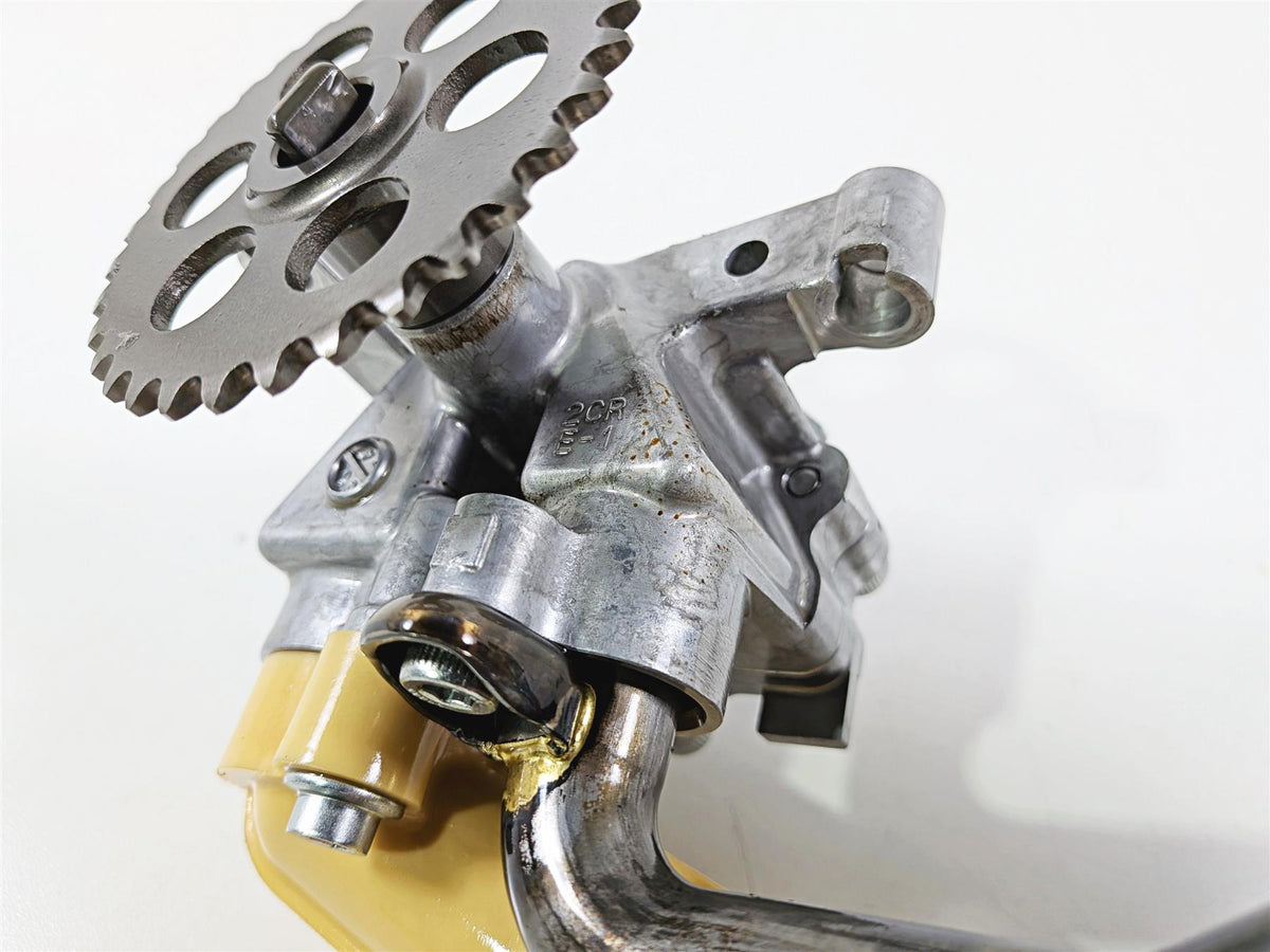 2016 Yamaha YZF R1 RN32 Oil Pump & Pick Up Tube -Tested 2CR-13300-00-00 {{ shop.shopifyCountryName }} - Mototech271
