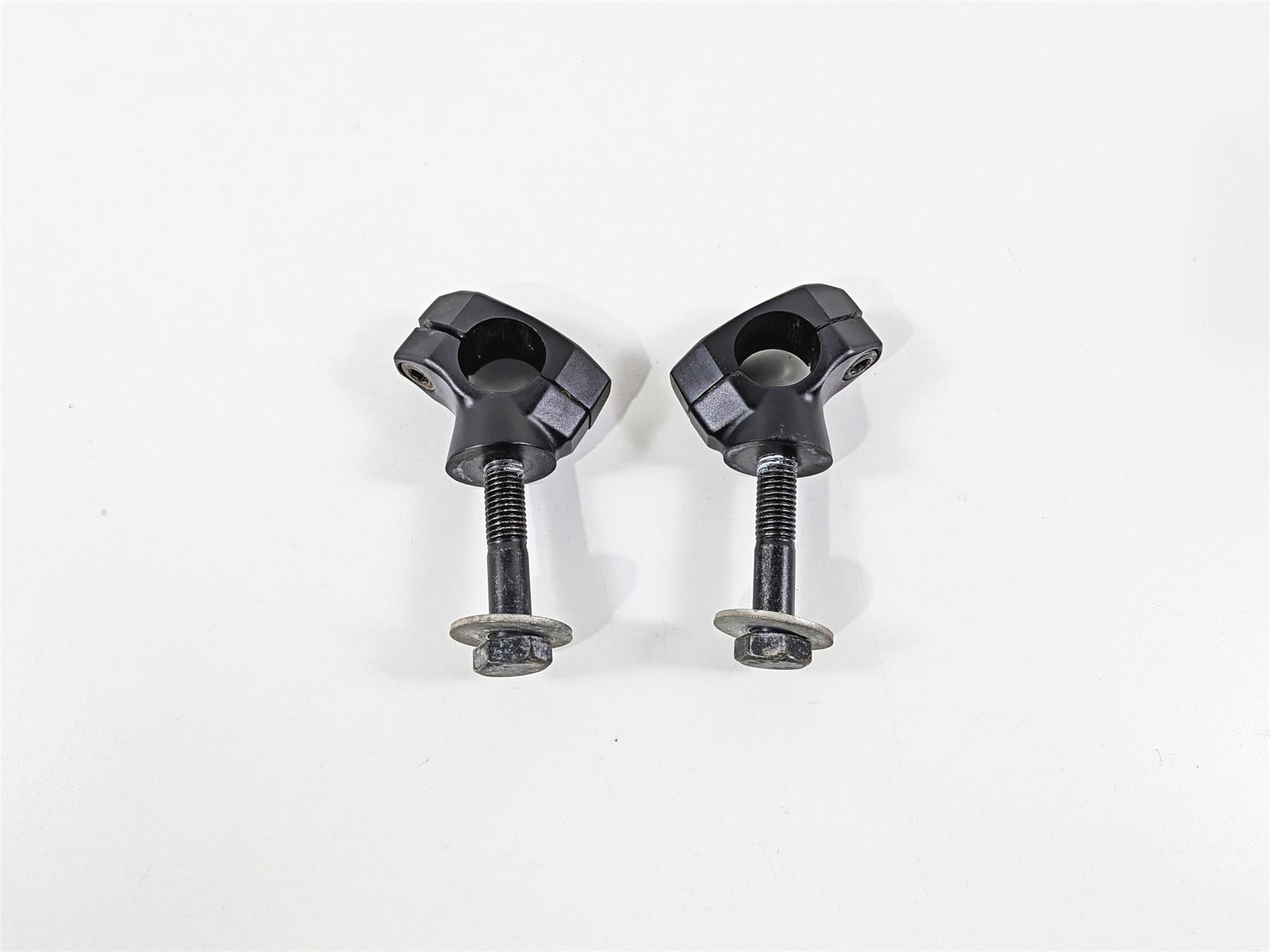 2016 Victory Cross Country Black Handlebar Holder Riser Mount Set 5139570 {{ shop.shopifyCountryName }} - Mototech271