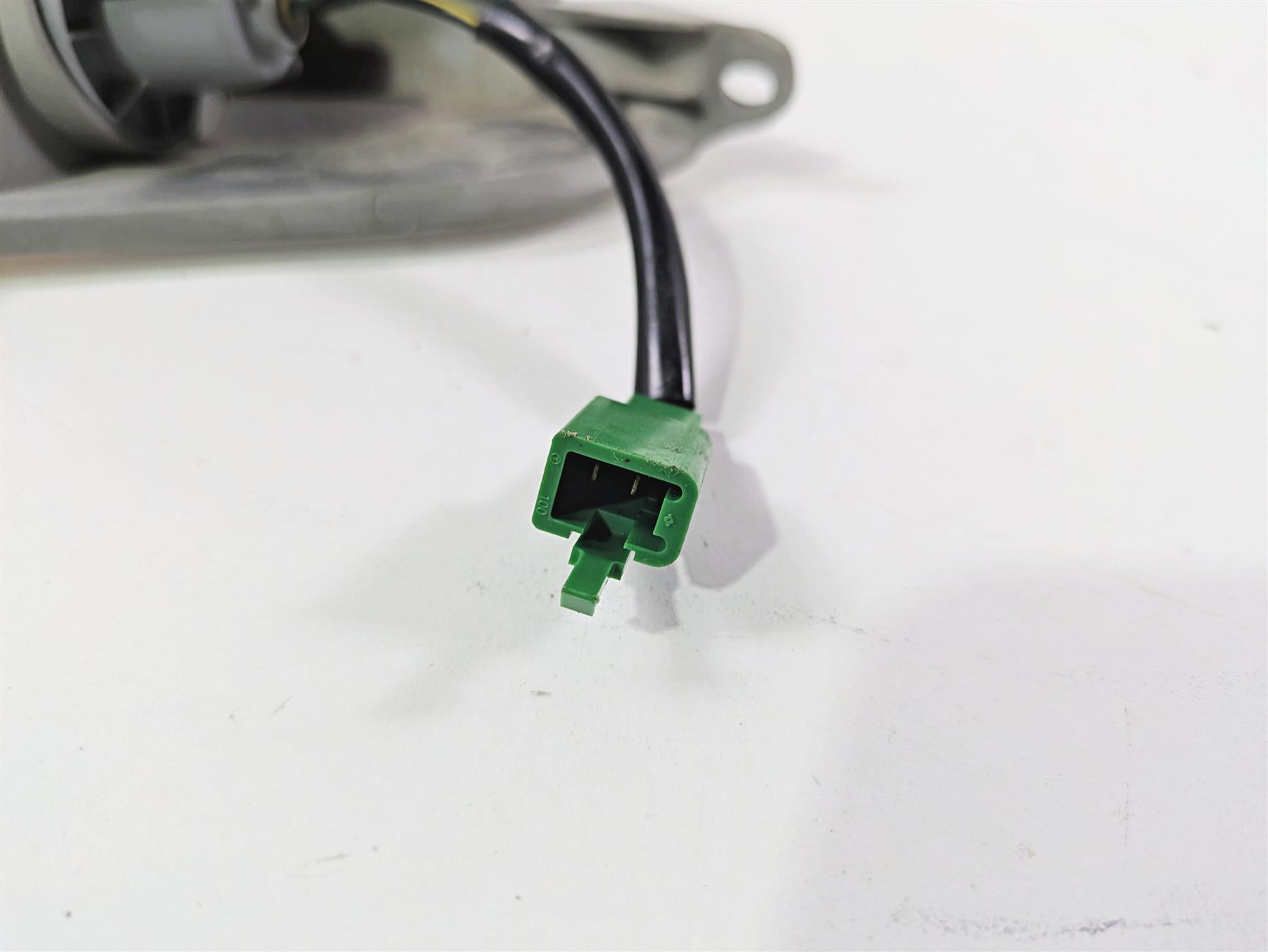 2023 Kawasaki ZX1400 ZX14R Ninja Left Rear Blinker Turn Signal Tokaidenso 40301L {{ shop.shopifyCountryName }} - Mototech271