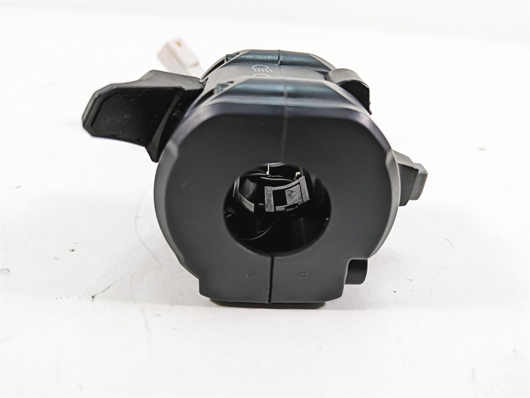 2016 Ducati Panigale 1299 S Left Hand Light Blinker Control Switch 65110132A {{ shop.shopifyCountryName }} - Mototech271