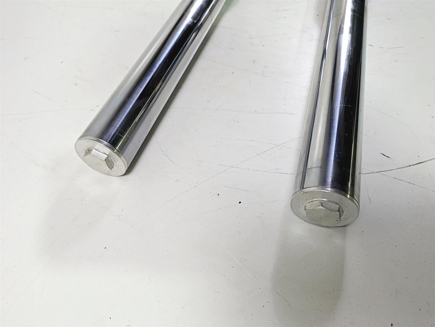 2018 Indian Chieftain Limited Chrome 46mm Front Fork Leg Set 1824021 1824022 {{ shop.shopifyCountryName }} - Mototech271