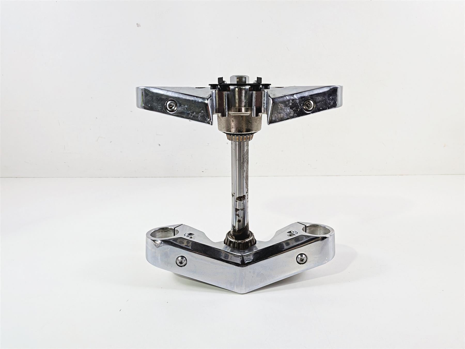 2012 Yamaha XV1900 Raider S Upper & Lower Triple Tree Chrome READ 5C7-23340-00 {{ shop.shopifyCountryName }} - Mototech271