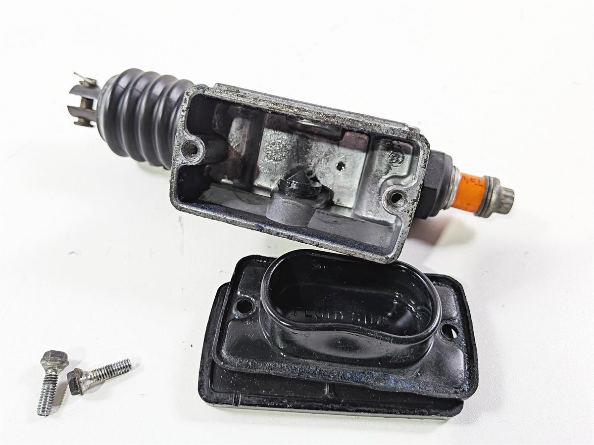 1996 Harley FLSTC Softail Heritage Rear Brake Master Cylinder 42468-87E {{ shop.shopifyCountryName }} - Mototech271