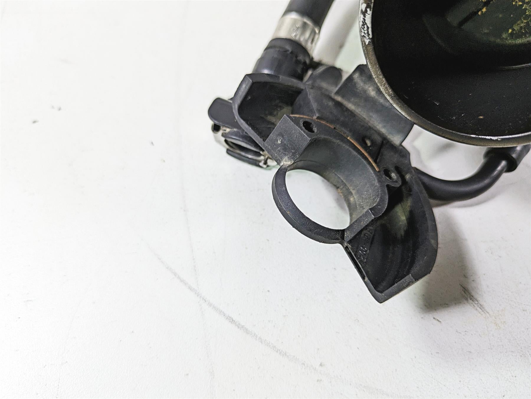 2004 BMW R1150GS R21 Throttle Body Set & Junction Box 13541342495 13541342496 {{ shop.shopifyCountryName }} - Mototech271