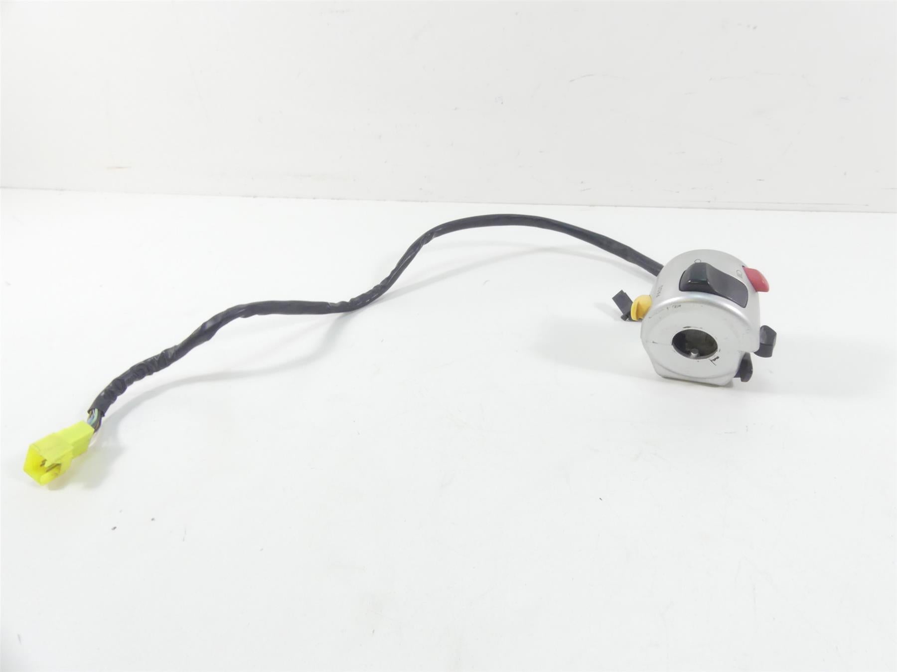 2007 Suzuki M109R VZR1800 Boulevard Left Light Blinkr Control Switch 37400-48G10 {{ shop.shopifyCountryName }} - Mototech271