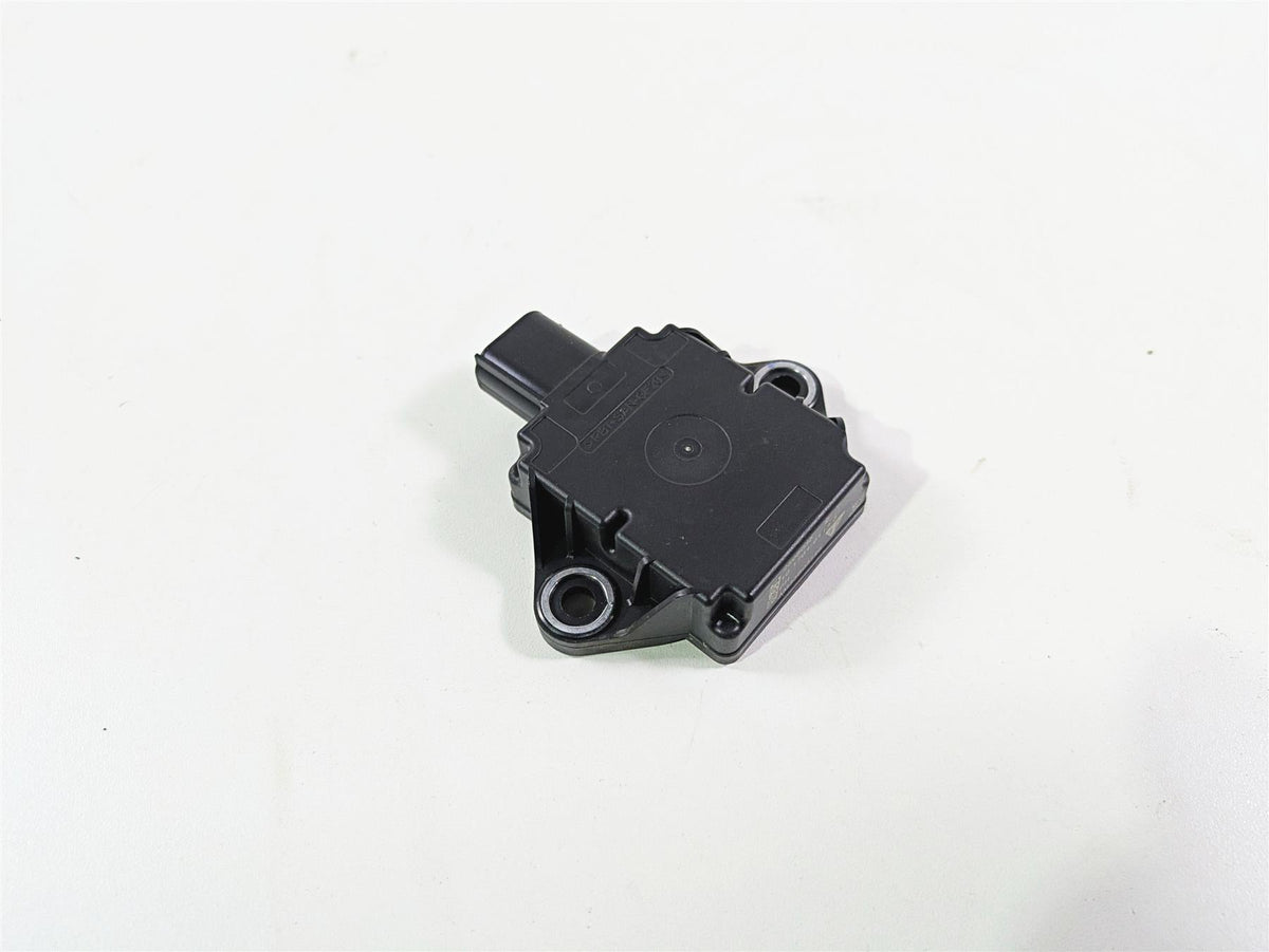 2024 Triumph Tiger 900 GT Lean Angle Fall Tilt Sensor T2508035 {{ shop.shopifyCountryName }} - Mototech271