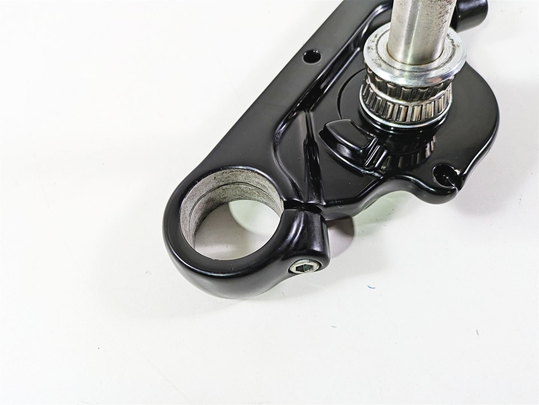 2014 Harley FXDL Dyna Low Rider Lower Triple Tree Steering Clamp 49mm 45539-08 {{ shop.shopifyCountryName }} - Mototech271