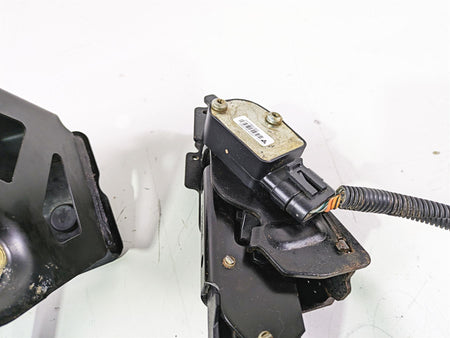 2019 Can Am Maverick X3 XRS Turbo R Foot Pedal Set & Mount 705207621 {{ shop.shopifyCountryName }} - Mototech271