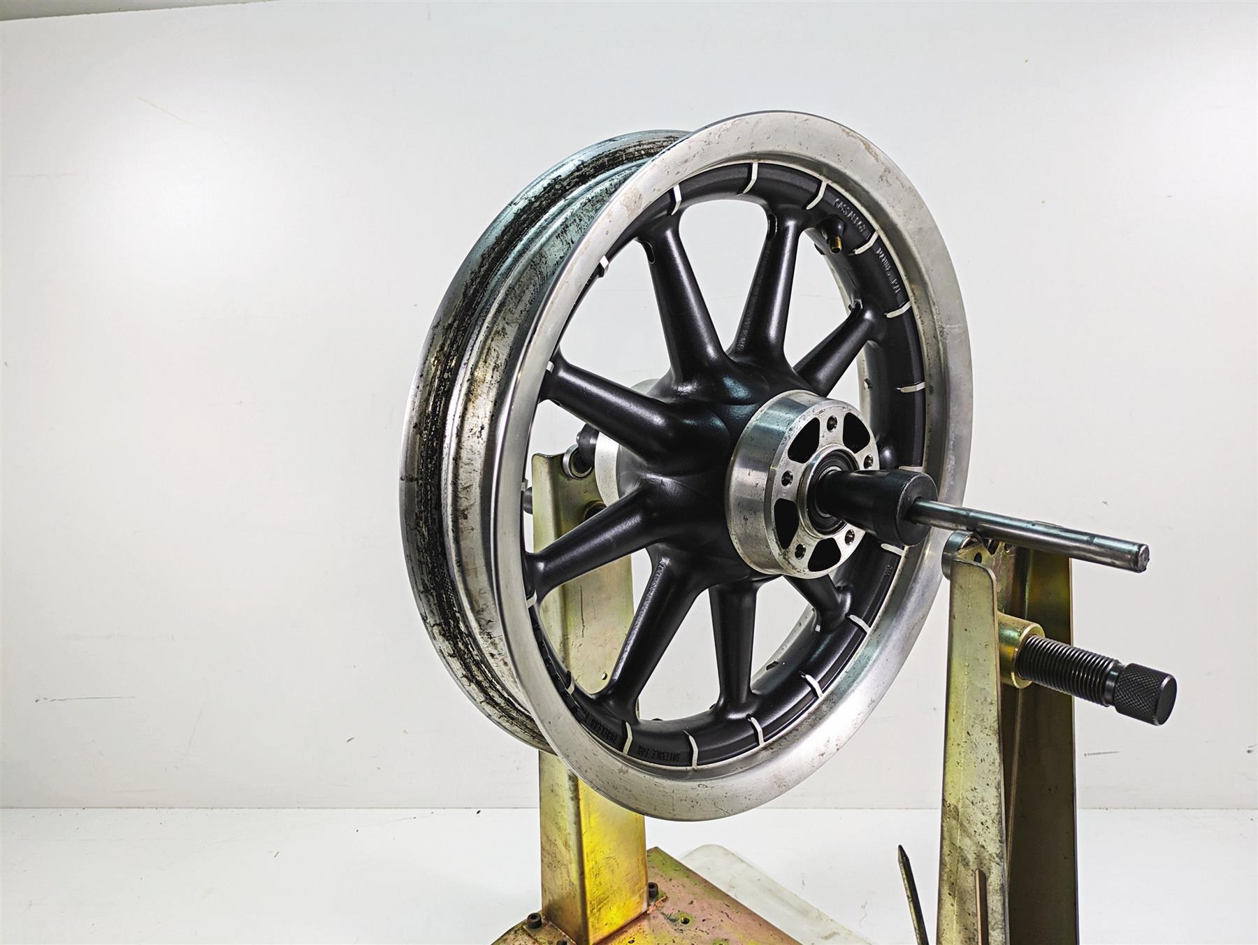2006 Harley Touring FLHTCUI Electra Glide 9 Spoke Front Wheel Rim 16x3 43493-00 {{ shop.shopifyCountryName }} - Mototech271