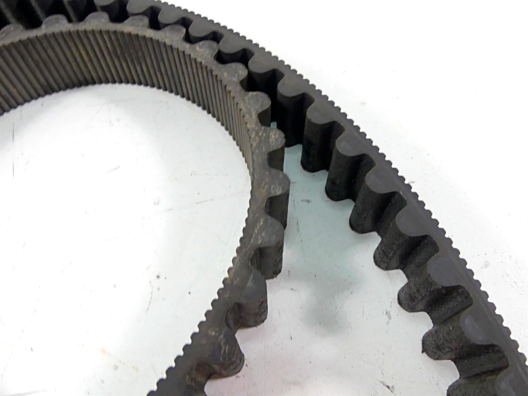 2007 Harley Touring FLHRC Road King Rear Main Drive Belt 137T 1" 40024-07 {{ shop.shopifyCountryName }} - Mototech271