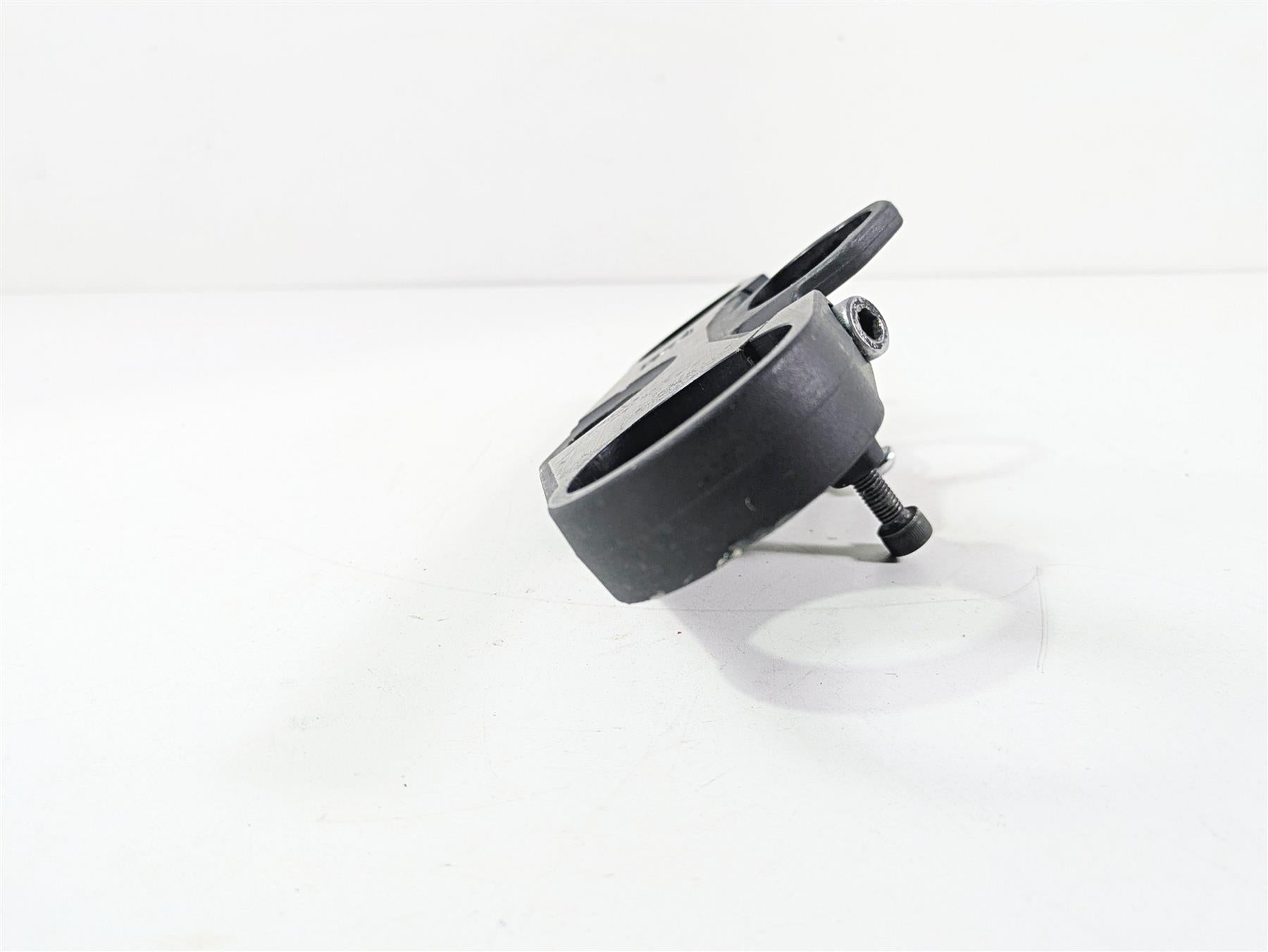2006 Suzuki GSXR1000 K6 Upper Triple Tree Steering Clamp 51410-41G00 {{ shop.shopifyCountryName }} - Mototech271