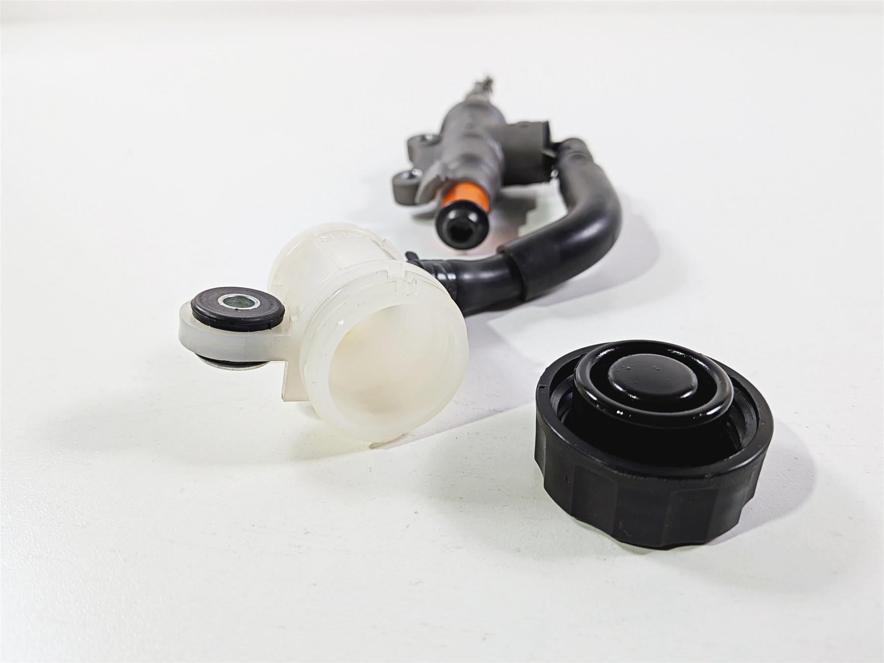 2016 Yamaha YZF R1 RN32 Rear Nissin Brake Master Cylinder 2CR-2583V-00-00 {{ shop.shopifyCountryName }} - Mototech271