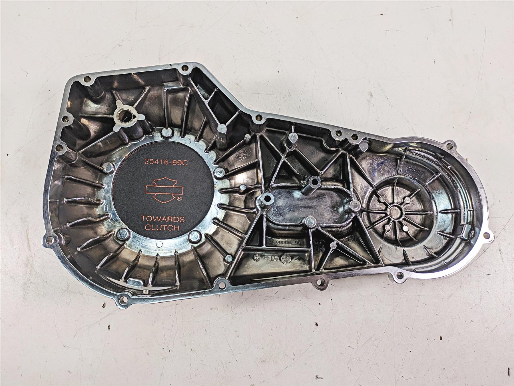 2000 Harley FXSTS Softail Springer Outer Primary Drive Clutch Cover 60506-99 {{ shop.shopifyCountryName }} - Mototech271