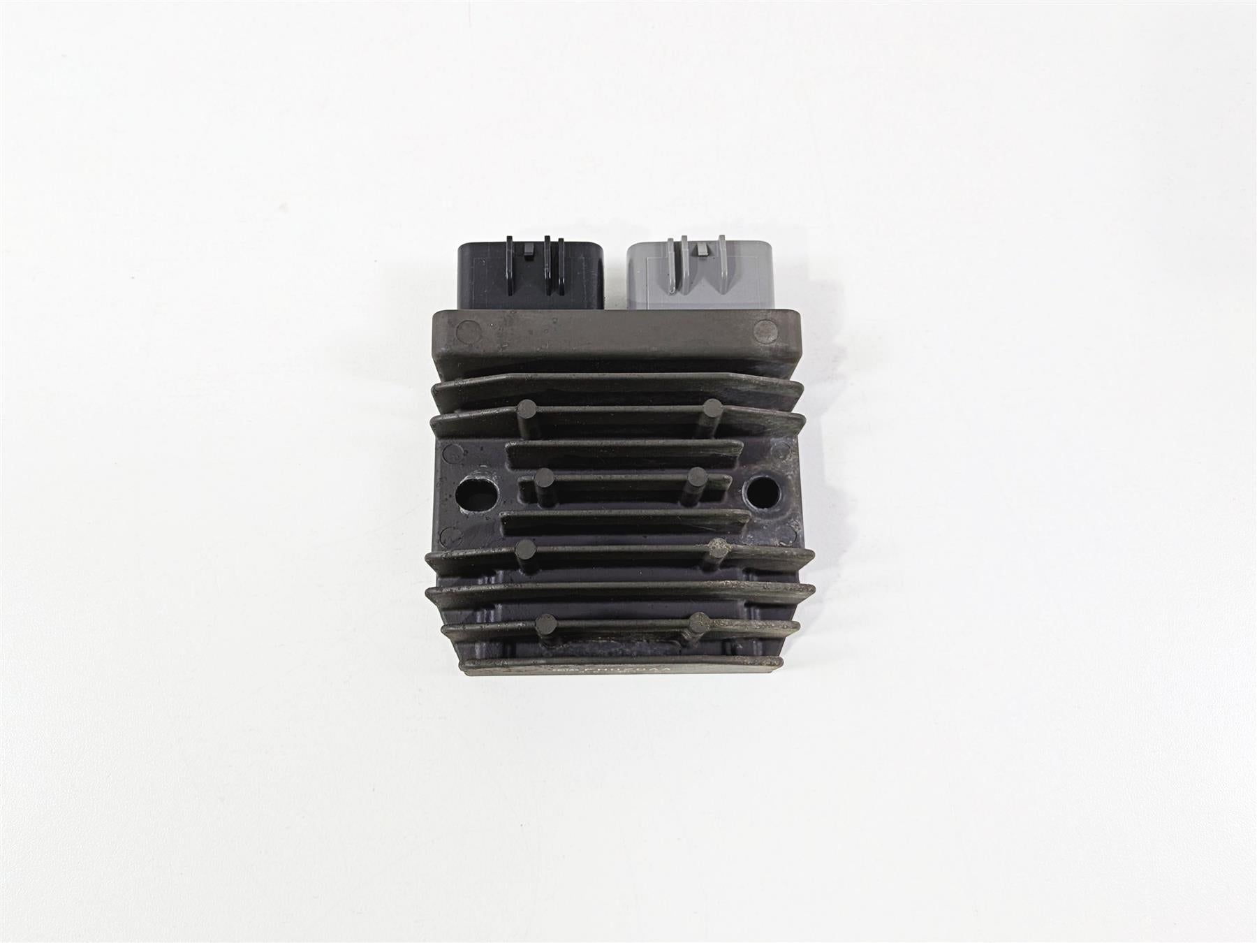 2015 BMW R1200GS K50 Rectifier Voltage Regulator FH020AA 12318523367 {{ shop.shopifyCountryName }} - Mototech271