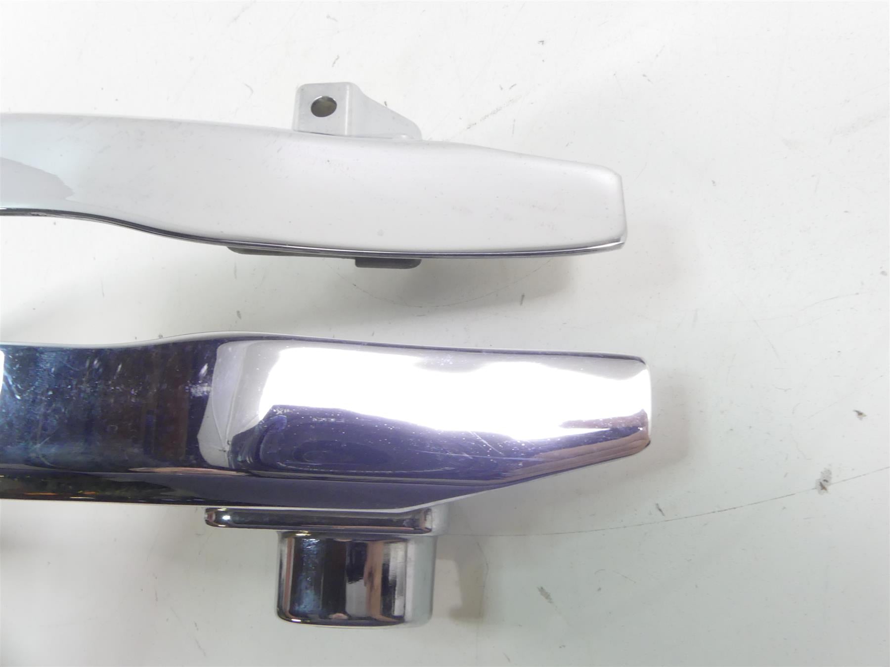 2017 Harley Touring FLHTKL Electra Glide Chrome Saddlebag Holder Set 90200503 {{ shop.shopifyCountryName }} - Mototech271
