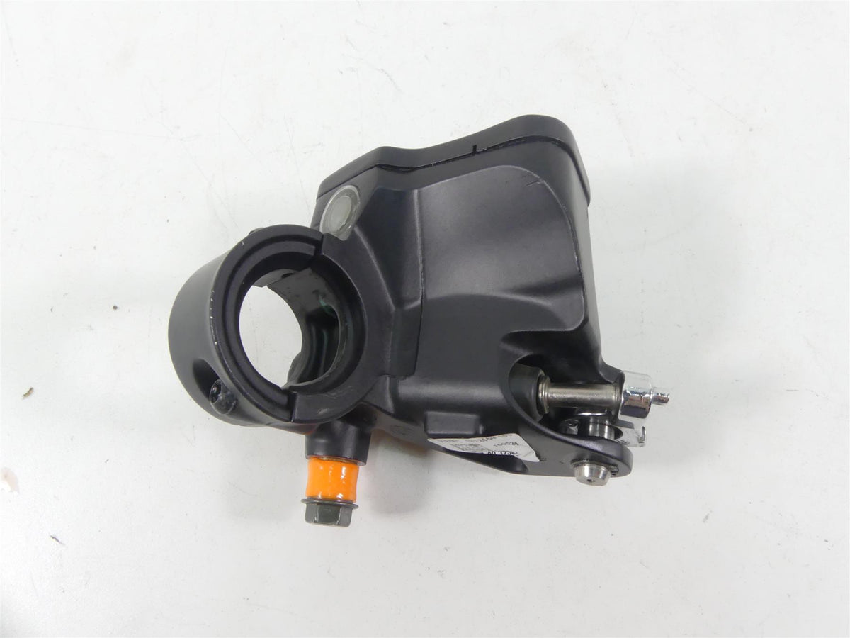 2016 Indian Chieftain Dark Horse Front Brake Master Cylinder 1912454-463 {{ shop.shopifyCountryName }} - Mototech271