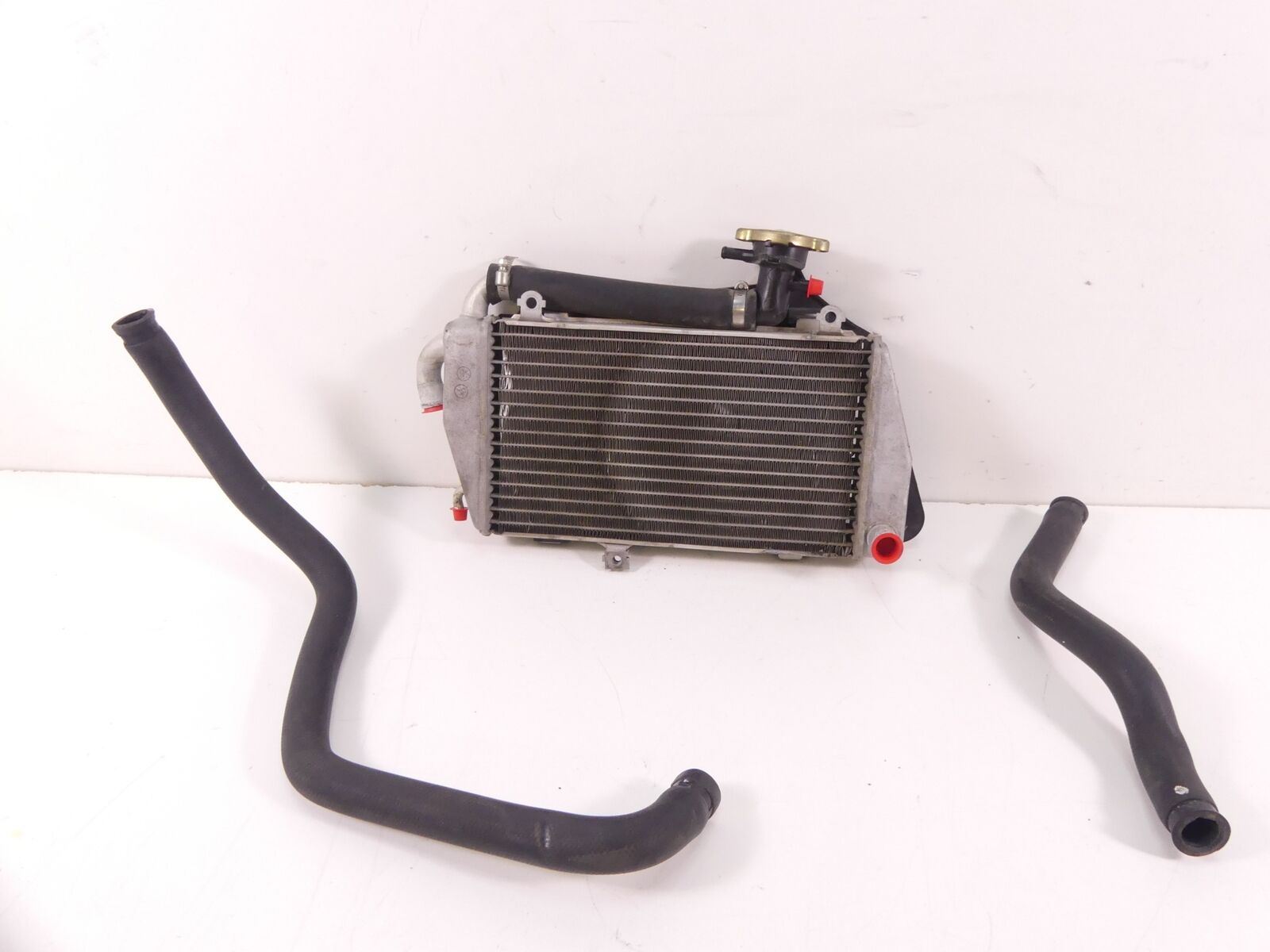 2002 Honda Goldwing GL1800 Right Coolant Radiator 19060-MCA-003 {{ shop.shopifyCountryName }} - Mototech271