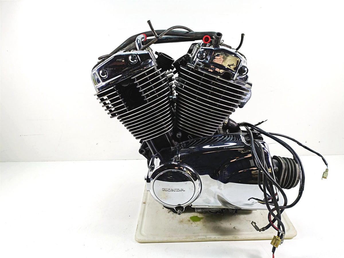 2006 Honda VT1100 C2 Shadow Running Engine Motor SC43E 31K -Video 11100-MBC-000 {{ shop.shopifyCountryName }} - Mototech271