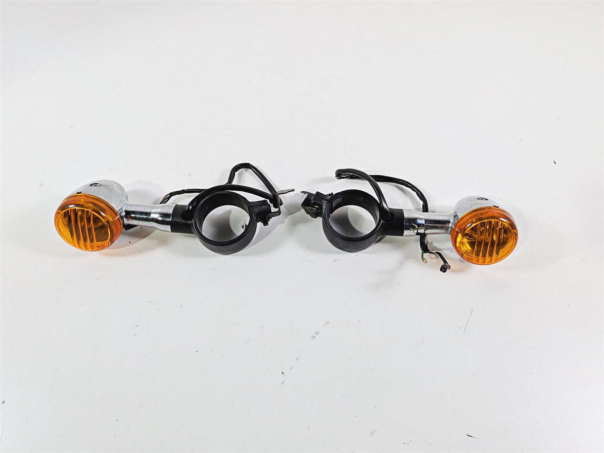 2005 Suzuki VZ800 M50 Boulevard Front Blinker Turn Signal Set - Read 35601-48E60 {{ shop.shopifyCountryName }} - Mototech271