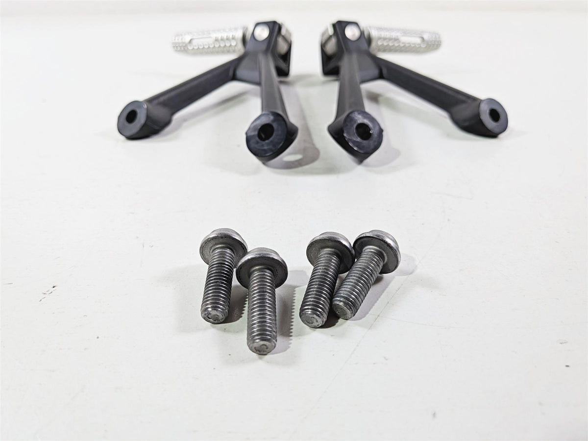 2020 BMW S1000RR K67 Rear Passenger Foot Peg Set 46718356863 46718356864-Mototech271