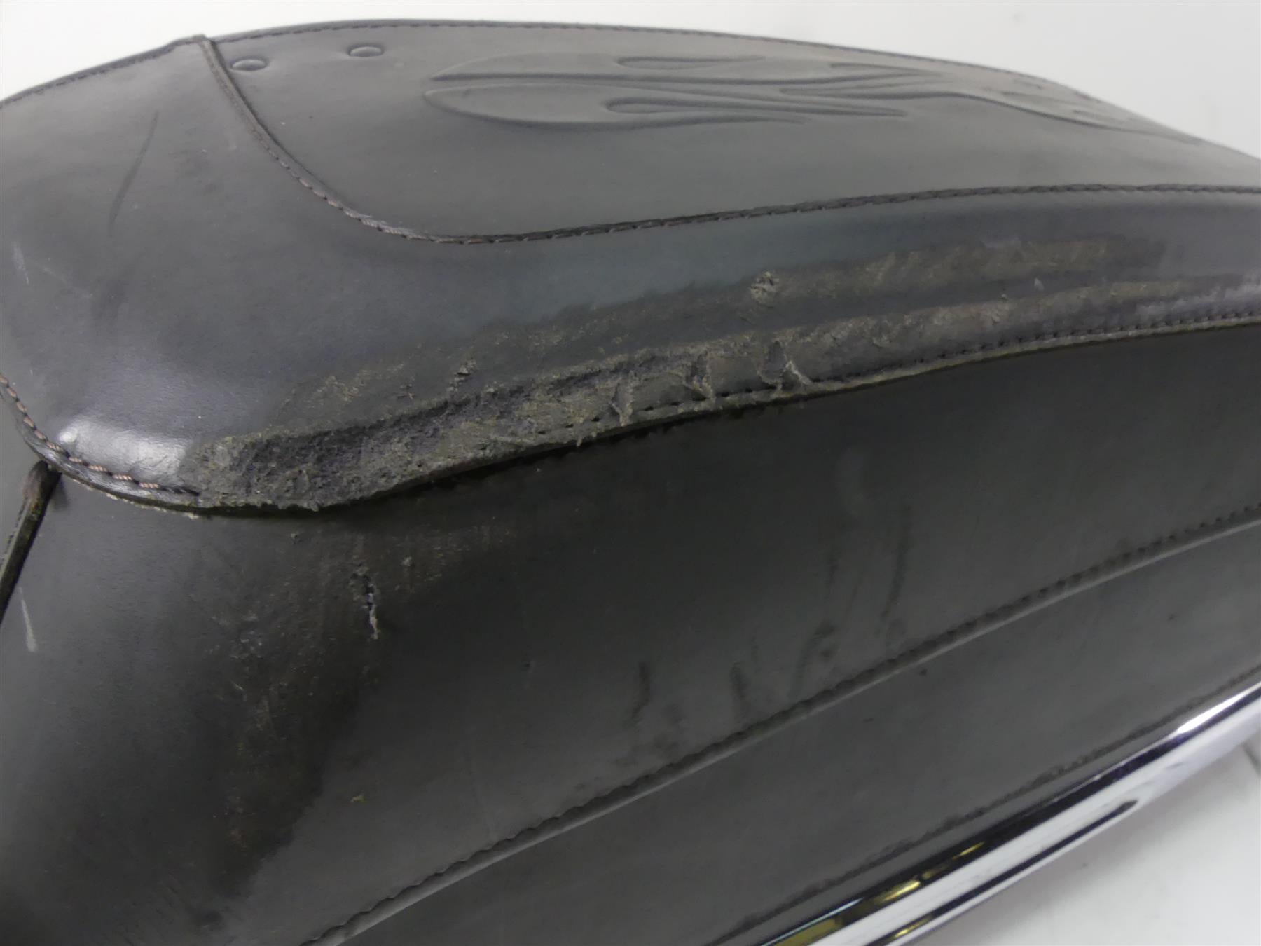 2007 Harley Touring FLHR SE CVO Road King Saddlebag Saddle Bag Set 88221-07 {{ shop.shopifyCountryName }} - Mototech271
