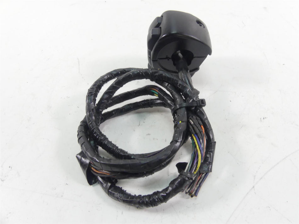 2011 Harley Touring FLTRU Road Glide Left Audio Control Switch - Read 71684-06A {{ shop.shopifyCountryName }} - Mototech271