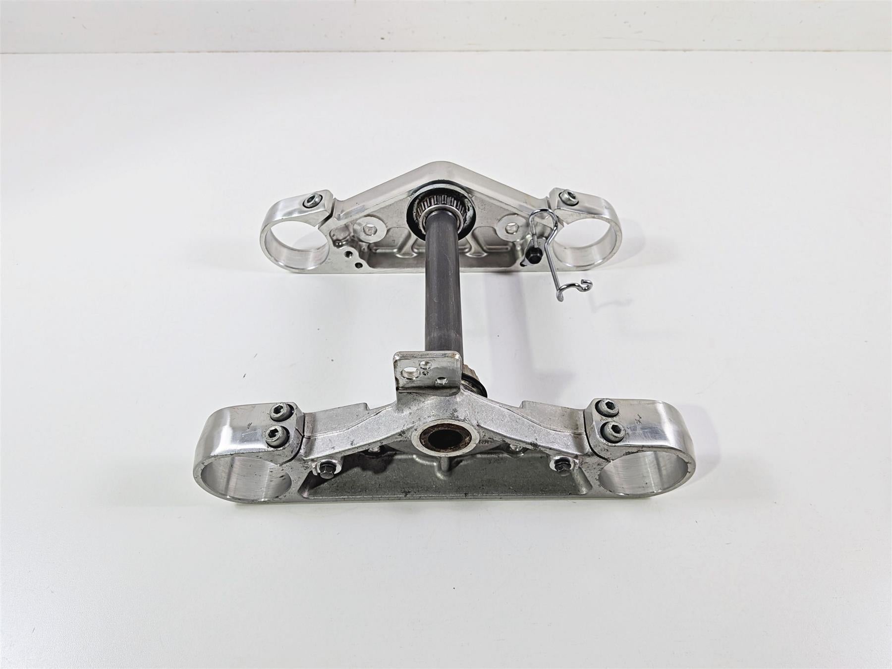 2003 Honda V-Twin VTX1800 C Upper & Lower Triple Tree Set 53219-MCH-000 {{ shop.shopifyCountryName }} - Mototech271