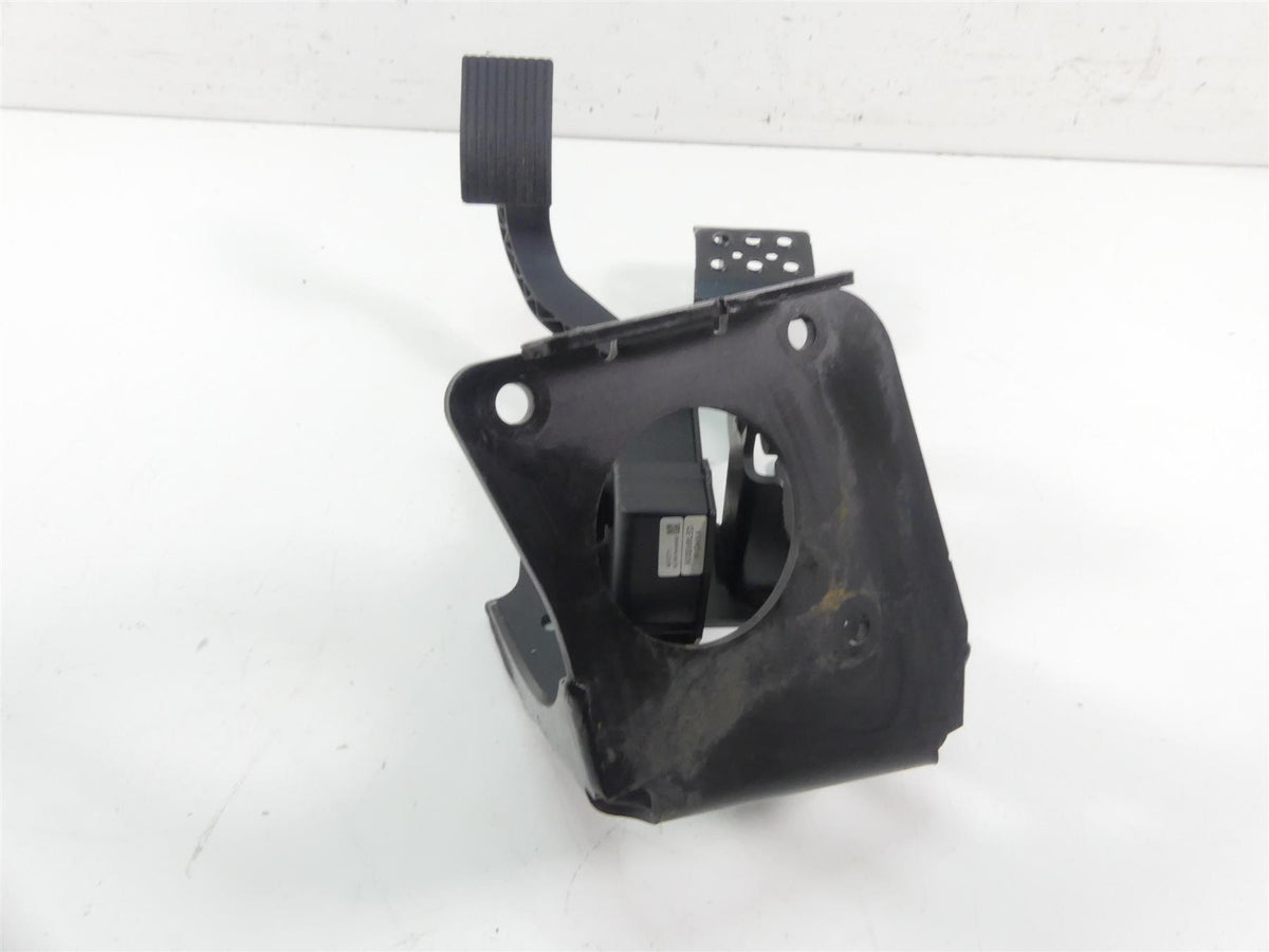 2018 Polaris General 1000 EPS Accelerator & Brake Pedal + Mount 1021772 1021765 {{ shop.shopifyCountryName }} - Mototech271