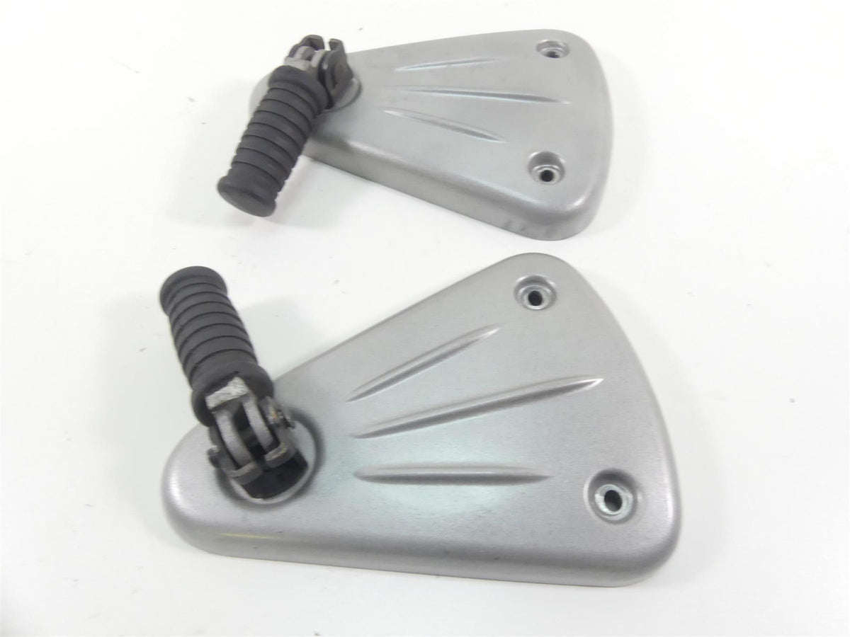 2002 Triumph Bonneville America Rear Passenger Footpeg Foot Peg Set T2081040 {{ shop.shopifyCountryName }} - Mototech271