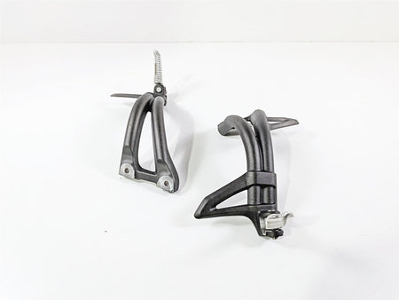 2019 Triumph Speed Triple RS 1050 Rear Passenger Footpeg Set T2081783 T2081784 {{ shop.shopifyCountryName }} - Mototech271