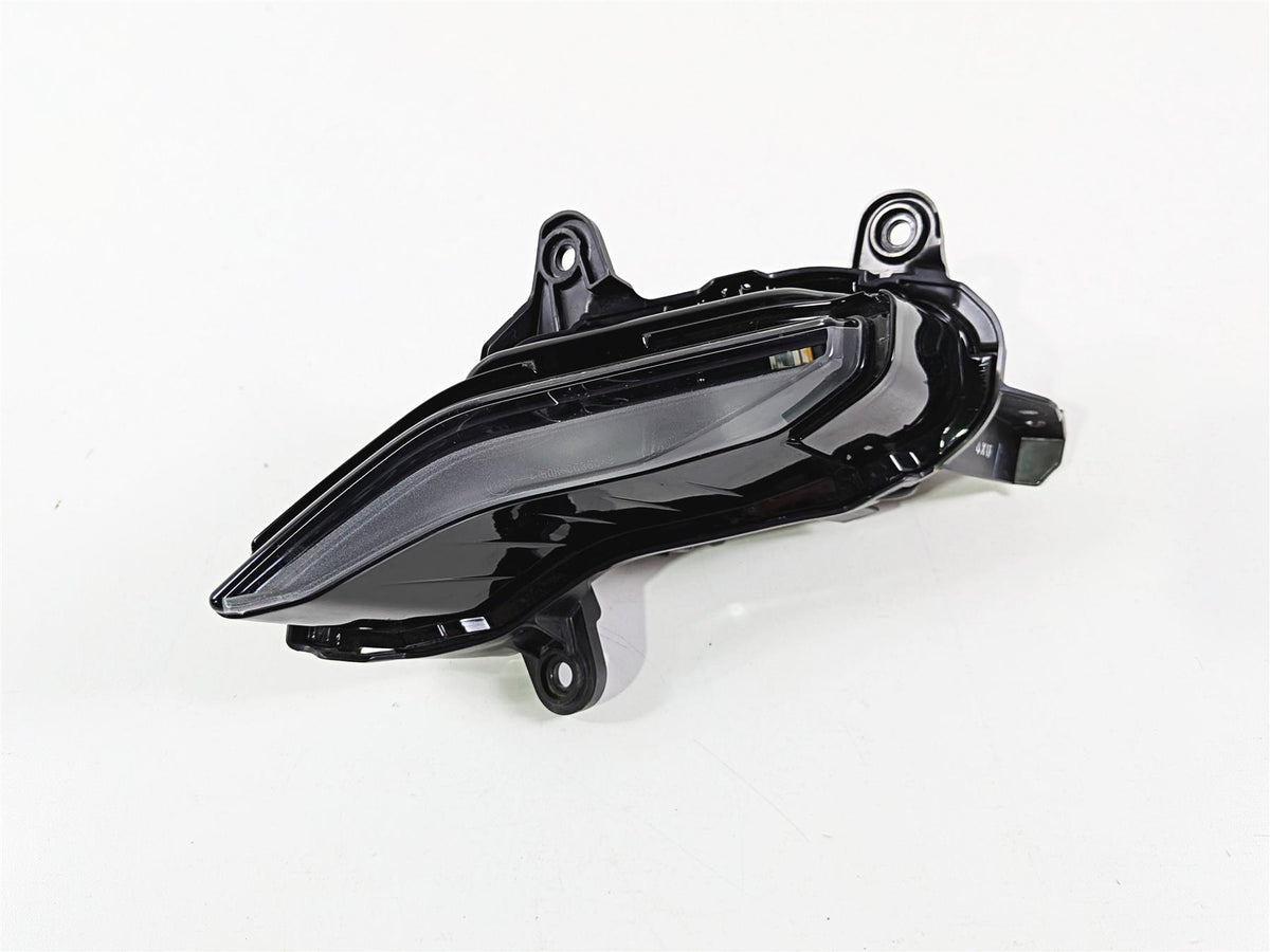 2025 Yamaha YZF R7 Nice Left Pilot Headlight Running Lamp BEB-84301-00-00 {{ shop.shopifyCountryName }} - Mototech271