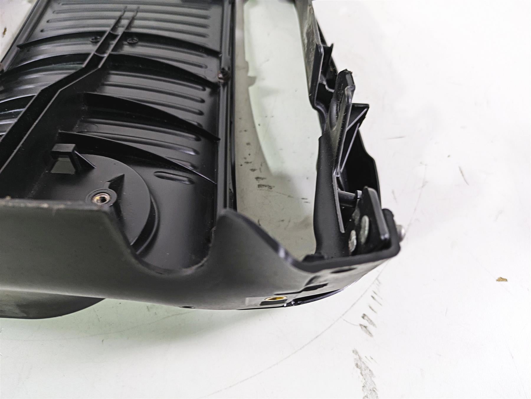 2013 Harley VRSCDX Night Rod Sp Radiator Center Cover Fairing 26813-08A 26788-08 {{ shop.shopifyCountryName }} - Mototech271