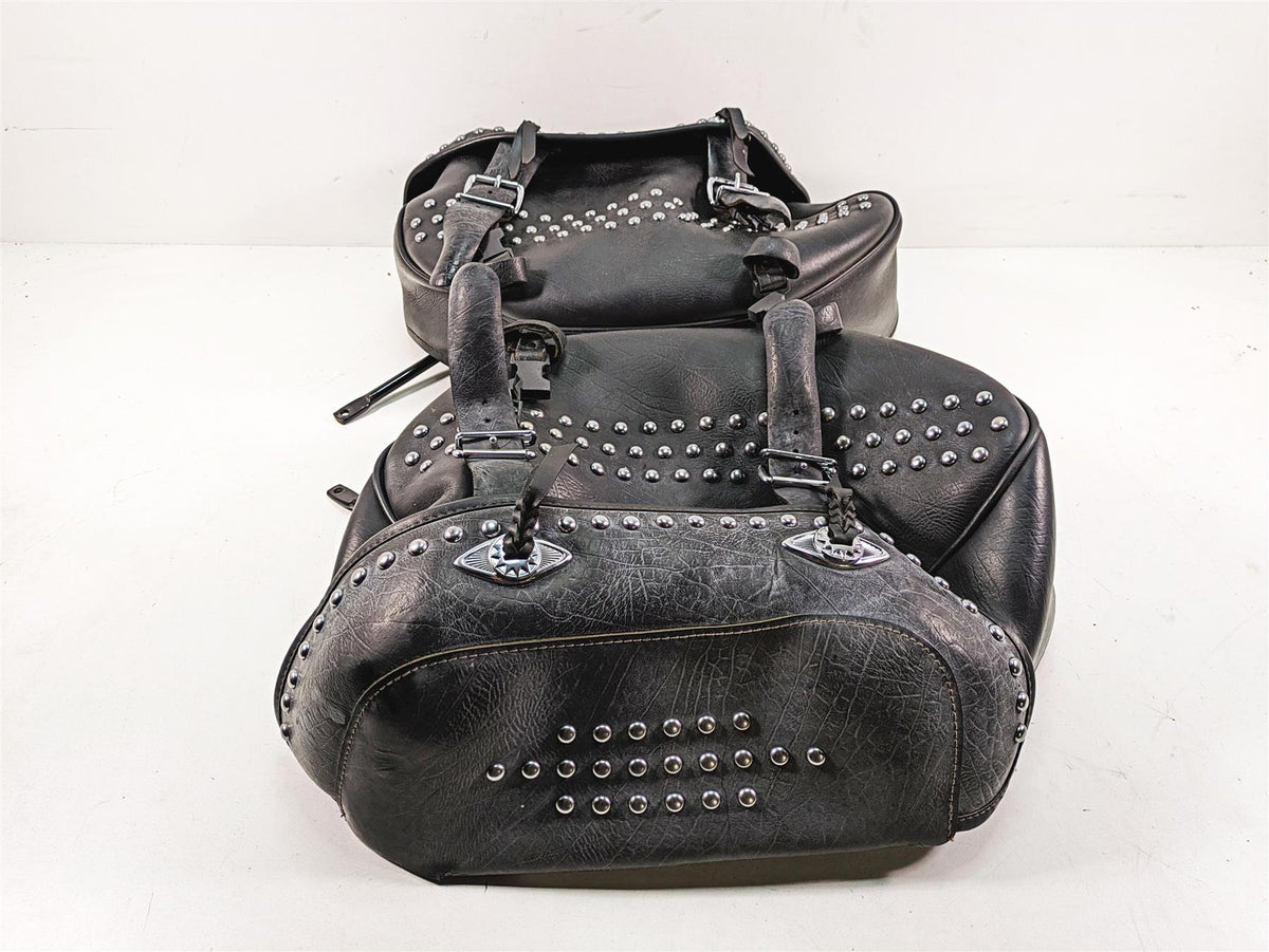 2013 Harley Softail FLSTC Heritage Classic Saddlebag & Mount Set 90477-09 {{ shop.shopifyCountryName }} - Mototech271