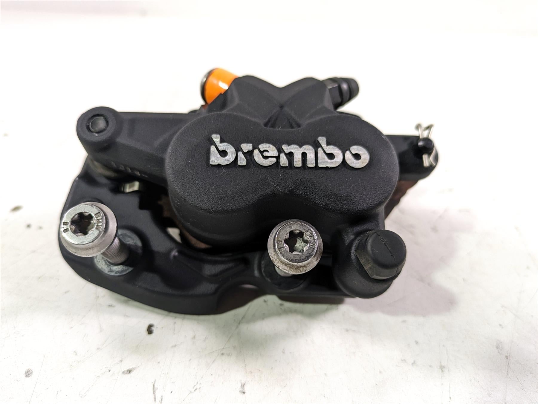 2022 BMW R1250 RT K052 Rear Brembo Brake Caliper + Bracket 34218535160 {{ shop.shopifyCountryName }} - Mototech271