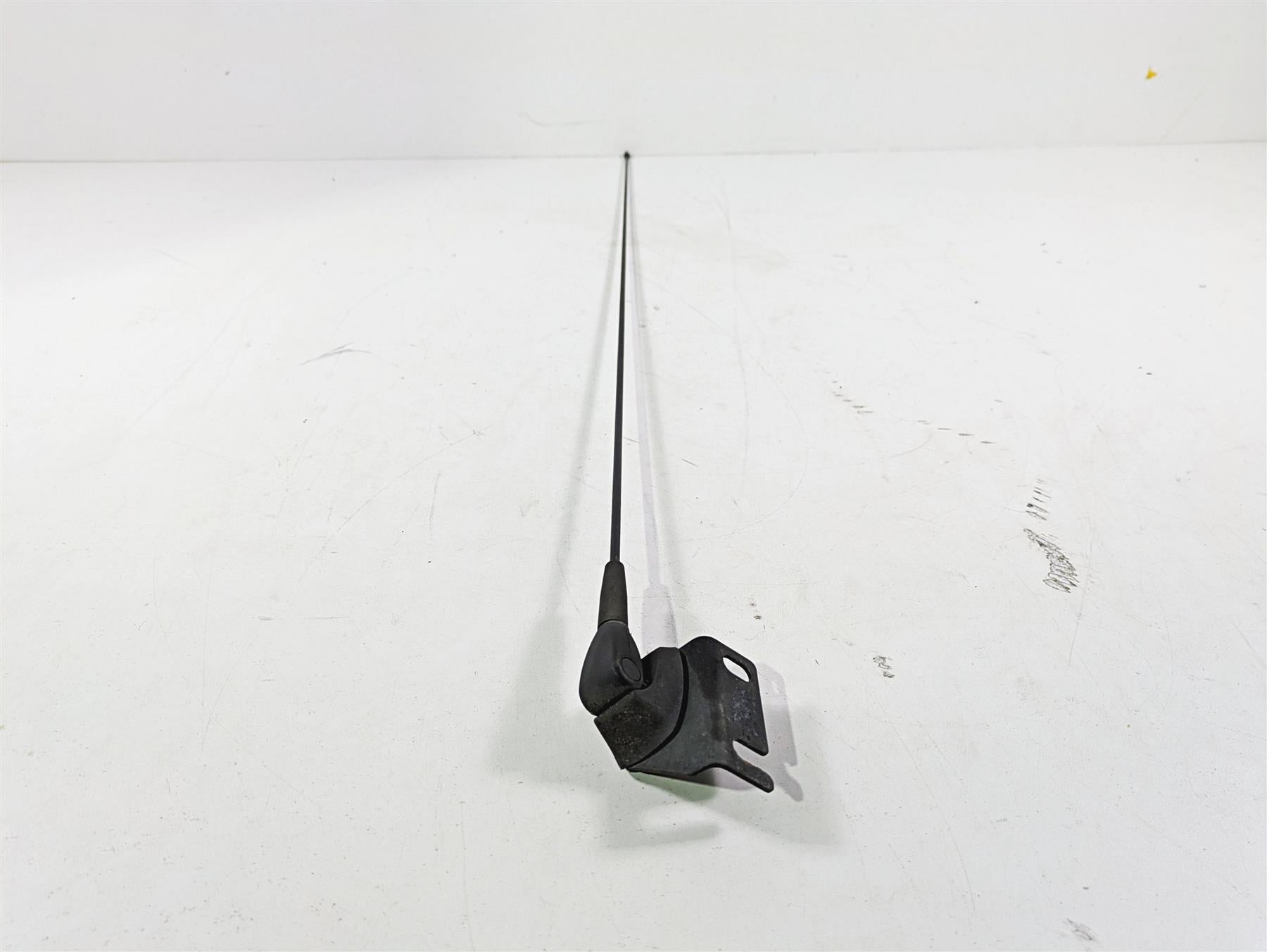 2018 Indian Chieftain Dark Horse Radio FM Antenna & Mount 4012213 4012274 {{ shop.shopifyCountryName }} - Mototech271
