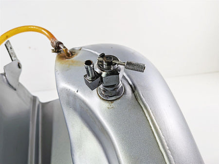 1990 Harley Touring FLHTC Electra Glide Fuel Gas Petrol Tank READ 61019-89B {{ shop.shopifyCountryName }} - Mototech271