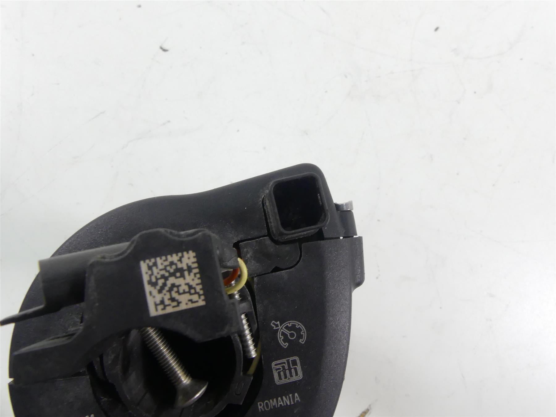 2018 BMW S1000RR K46 Right Heated Cruise Control Hand Grip 61318534424 {{ shop.shopifyCountryName }} - Mototech271