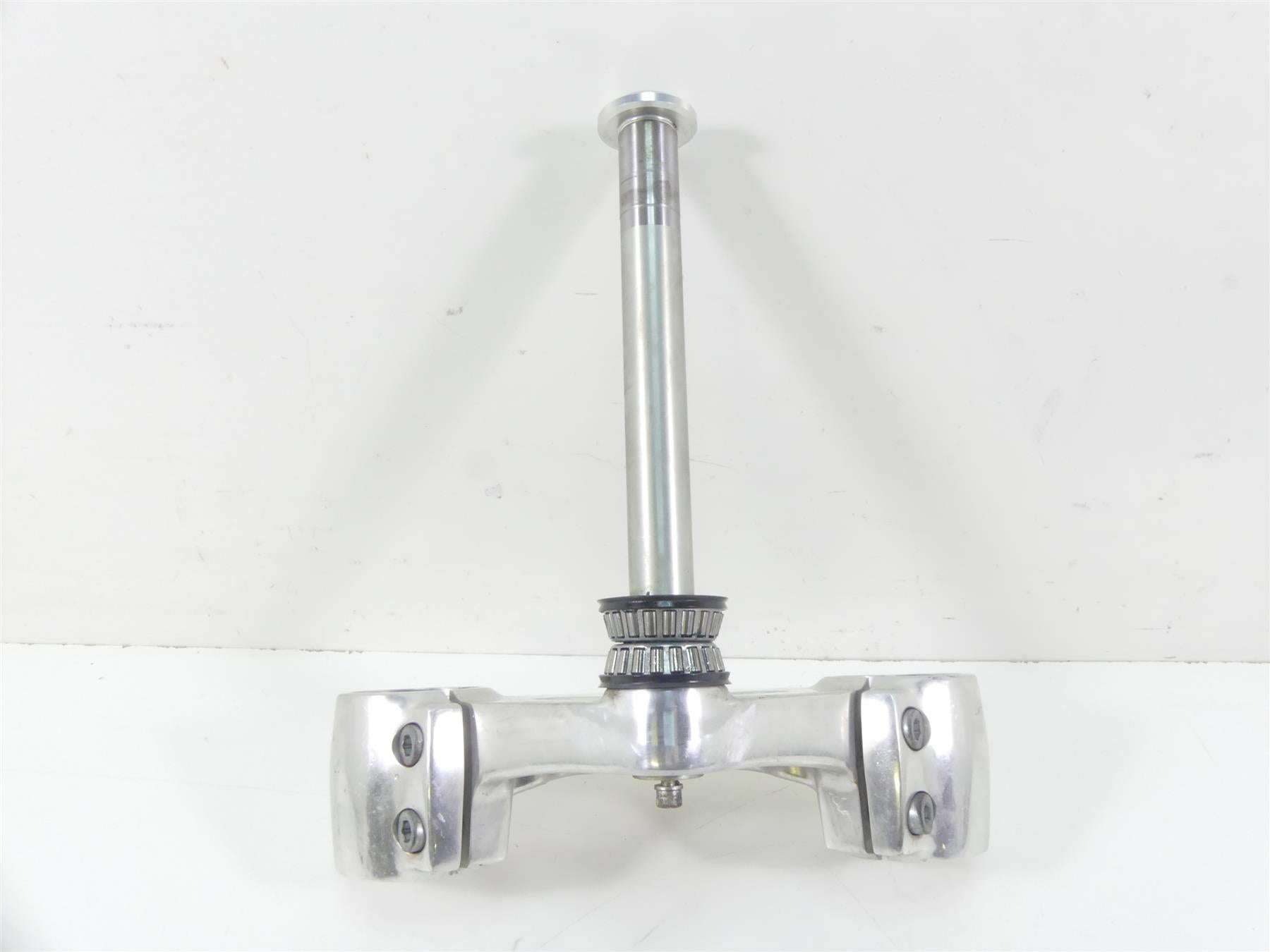 2013 Harley VRSCF Muscle V-Rod Lower Triple Tree Steering Yoke - 55mm 46892-09B {{ shop.shopifyCountryName }} - Mototech271