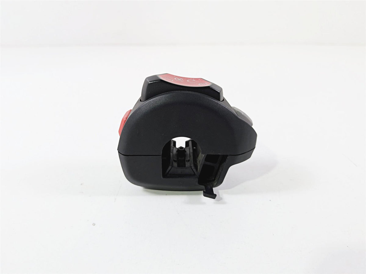 2019 Triumph Speed Triple RS 1050 Right Hand Control Switch Stop Start T2049706 {{ shop.shopifyCountryName }} - Mototech271