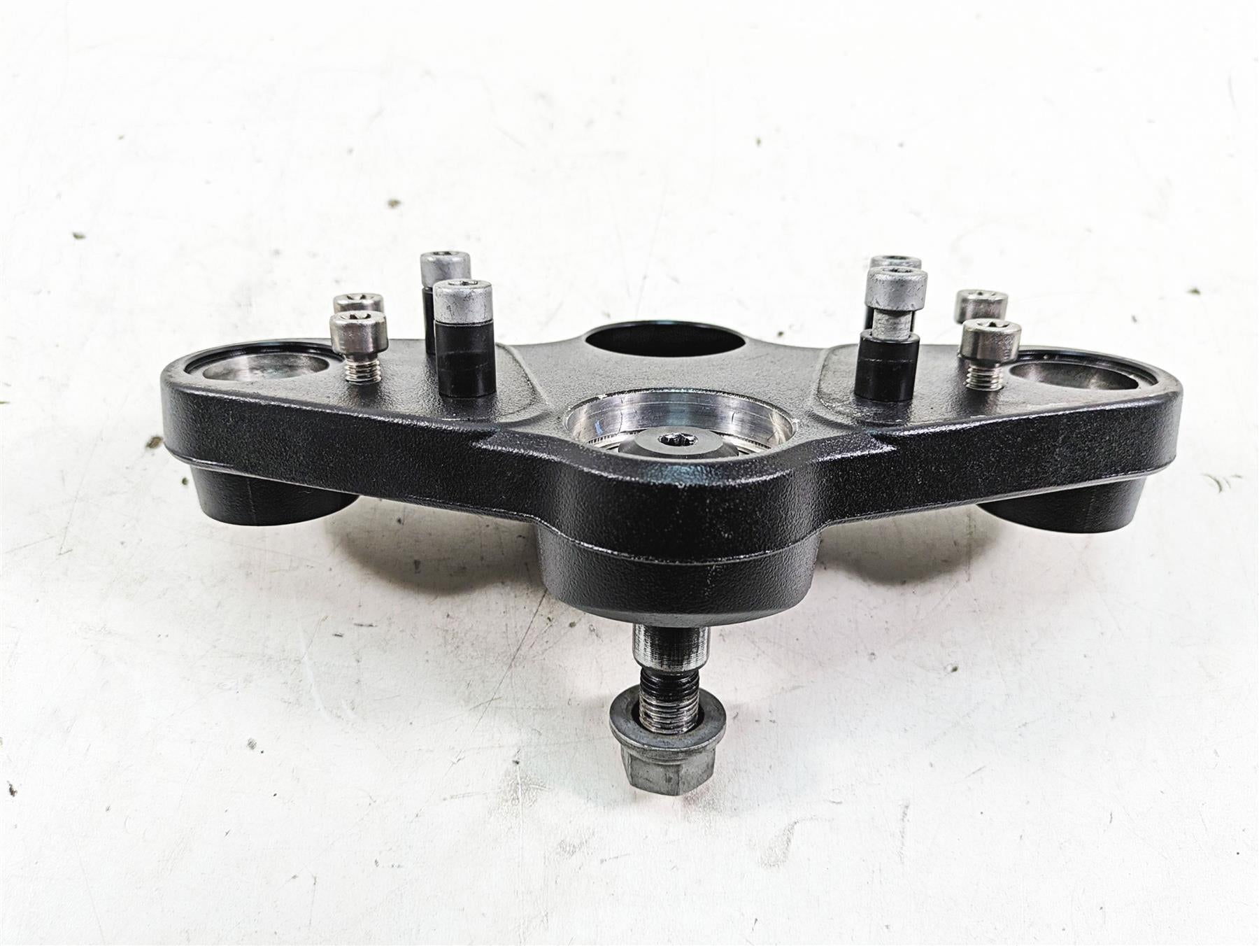 2007 BMW R1200RT K26 Upper Triple Tree Steering Clamp 31428528444 7676607 {{ shop.shopifyCountryName }} - Mototech271