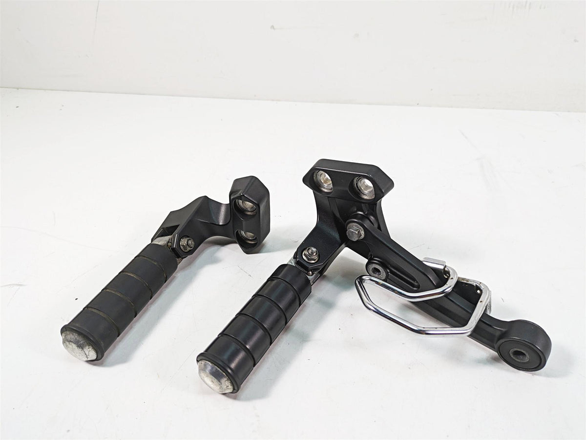 2009 Yamaha XV1900 Raider Rear Passenger Footpeg Rest Set 5C7-27430-00-00 {{ shop.shopifyCountryName }} - Mototech271